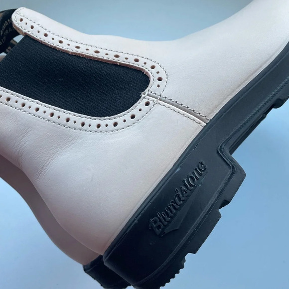 Blundstone Cream Ankle Boots - Picture 11 of 16